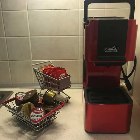 Adiacente Piazza Bra Con Parcheggio Privato Werona